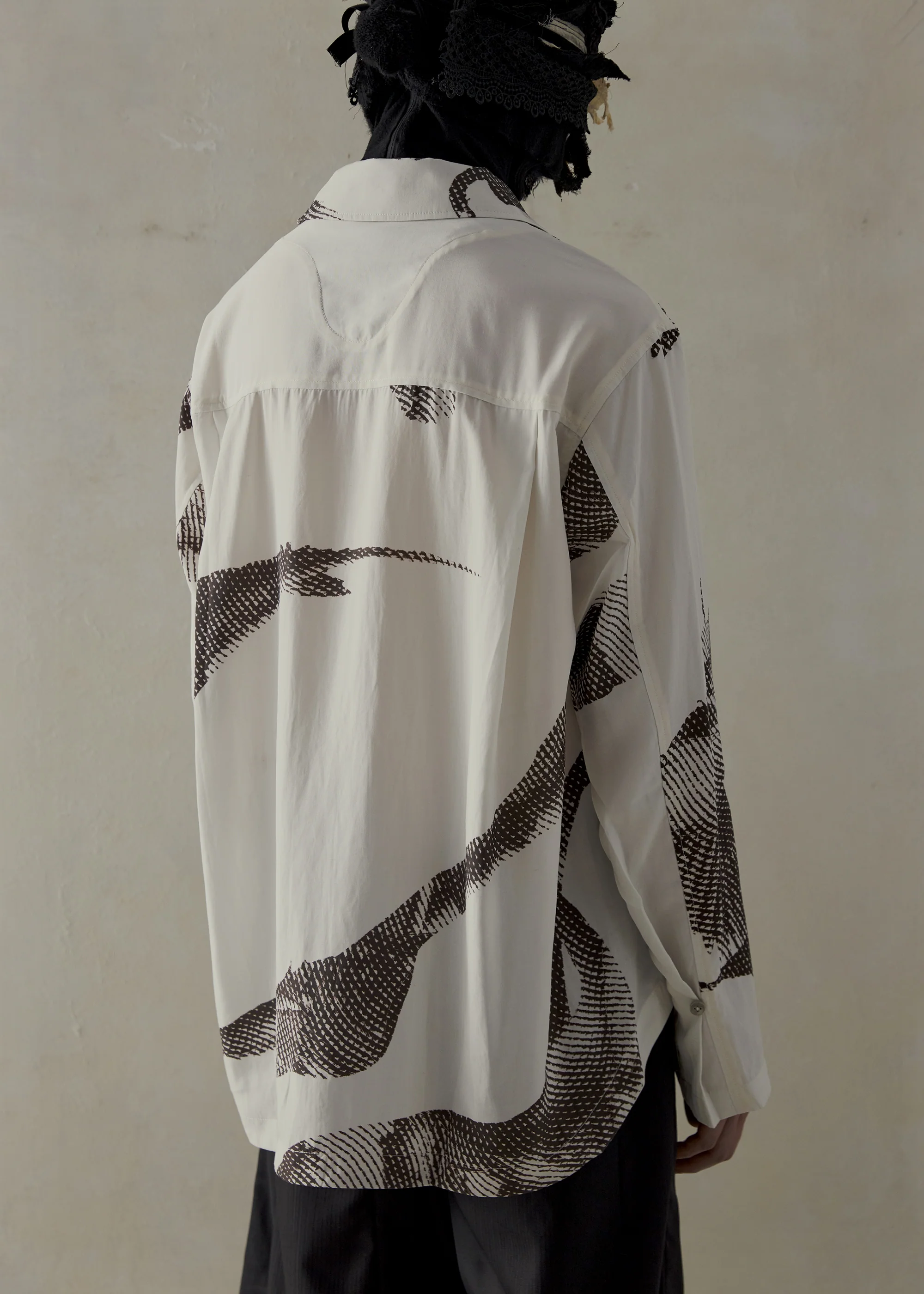 23FW|Seasonal Print LS(Beige) - Image 4