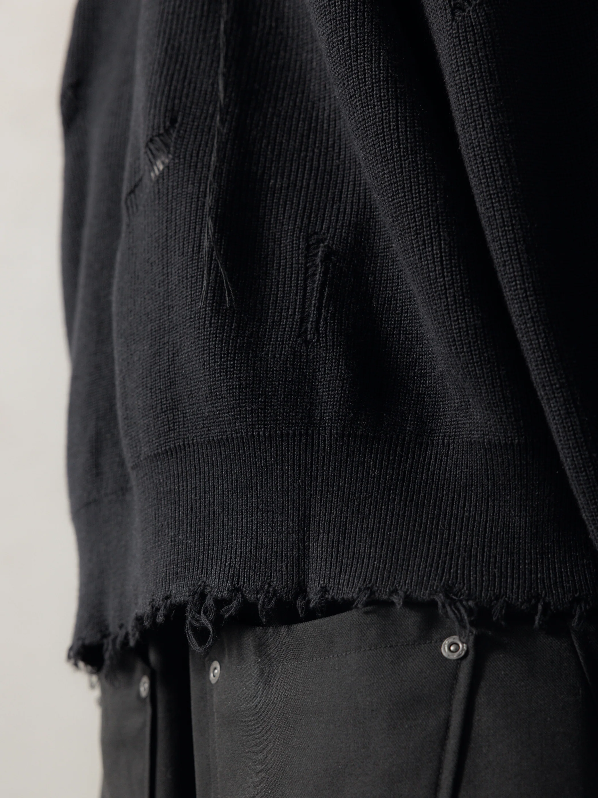 25FW|Destroyed Knit - Image 5