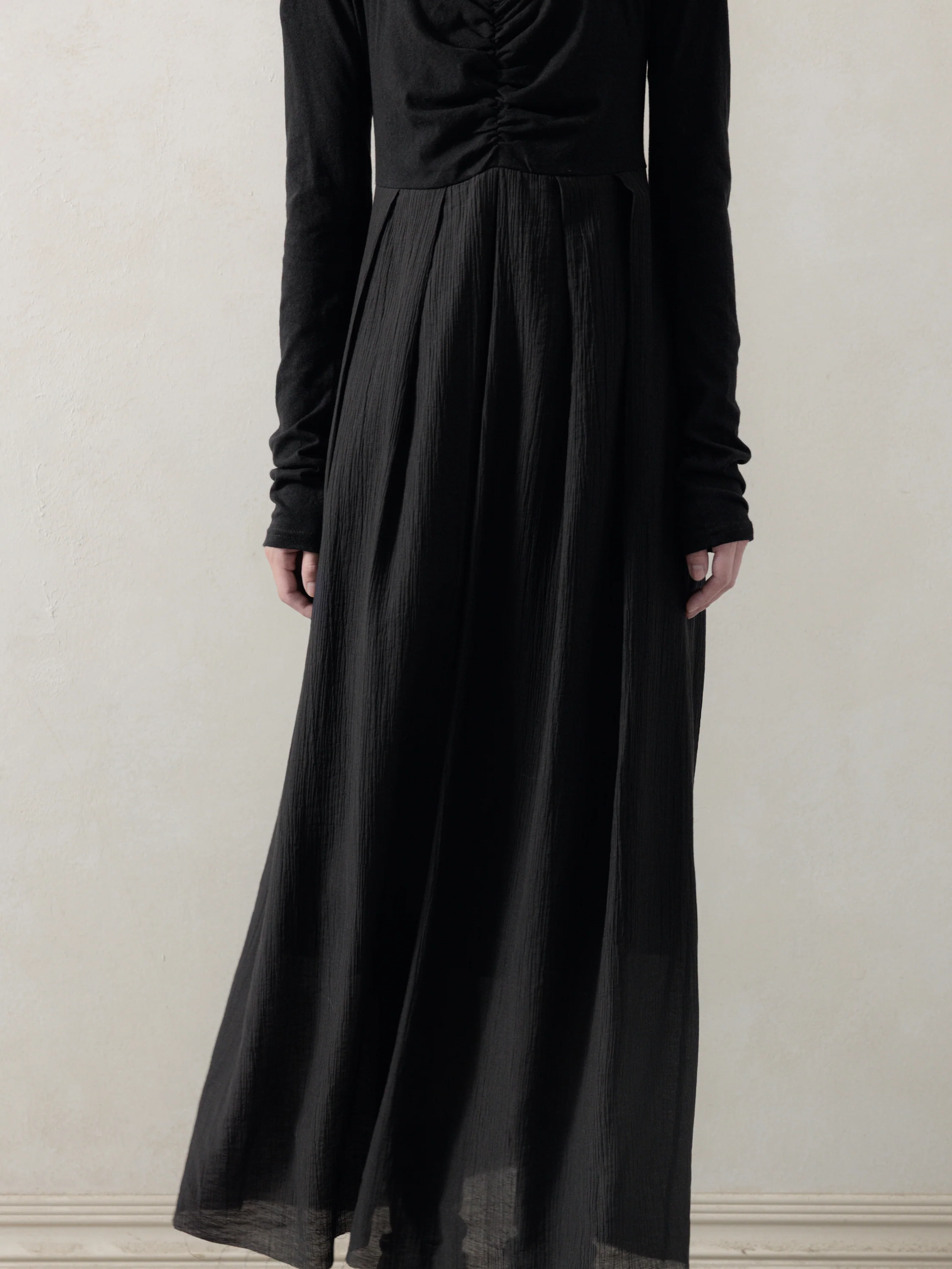 25FW WMS|Cut-out Dress - Image 6