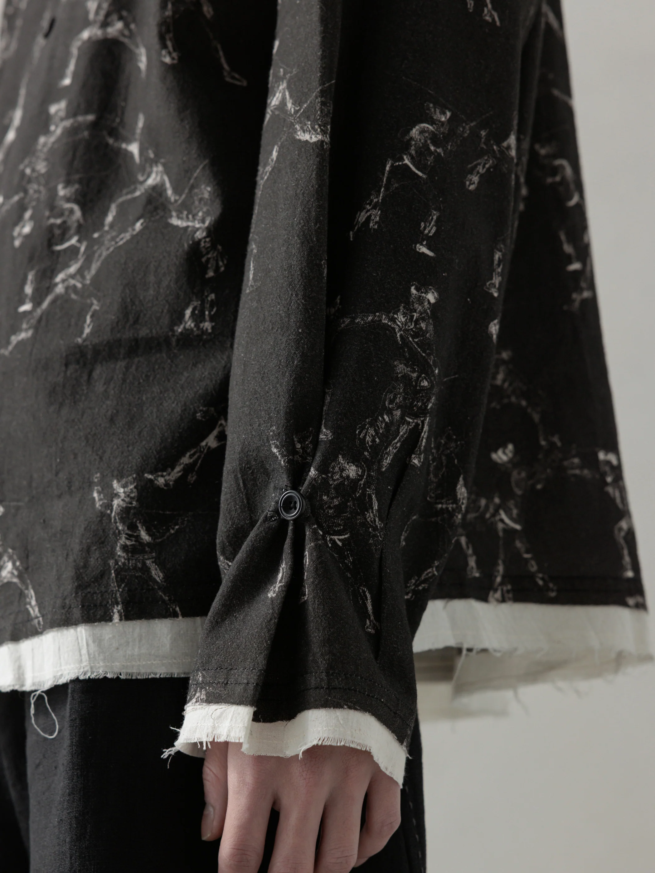 25SS|Seasonal Print LS (Black) - Image 6