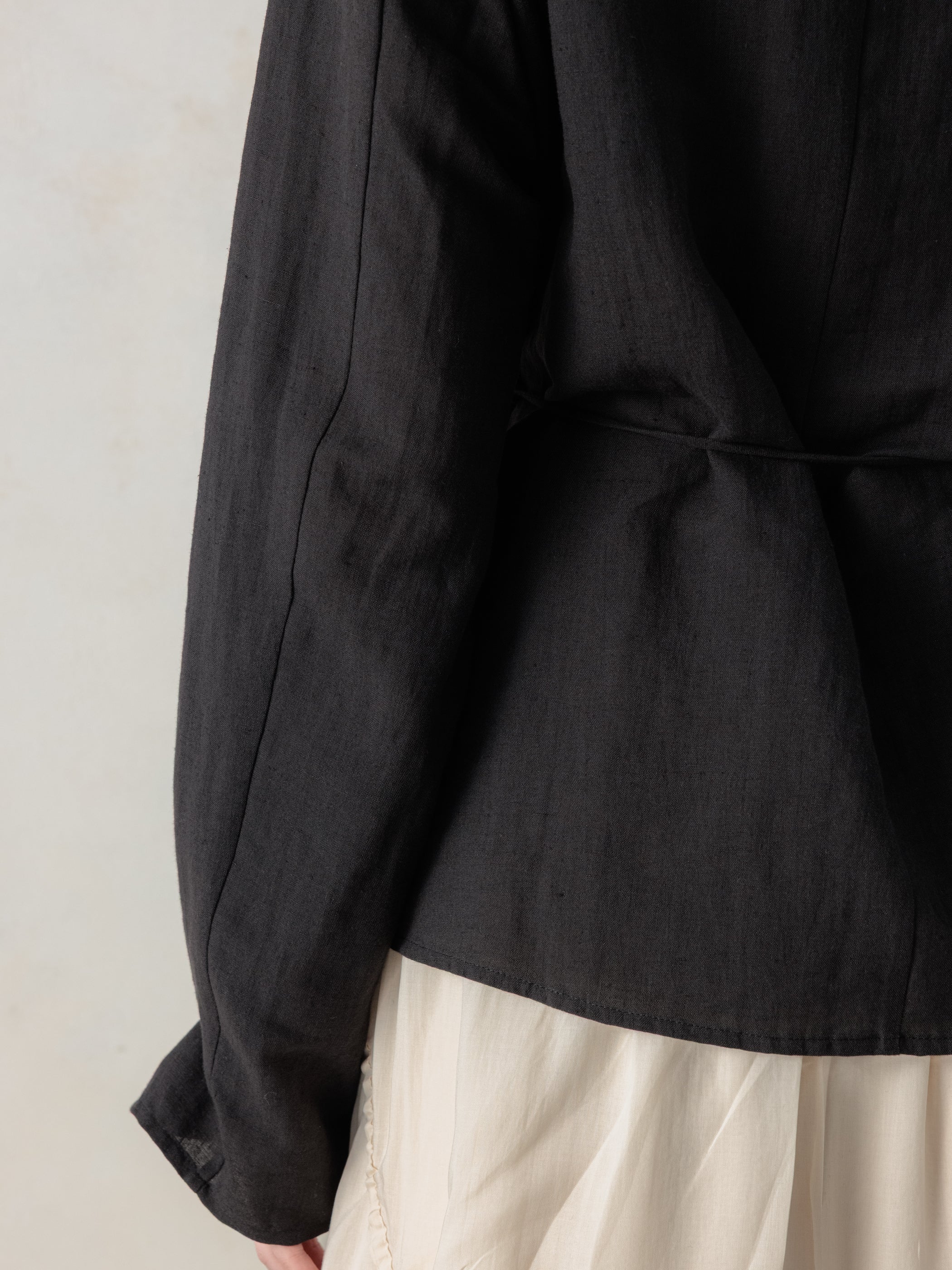 26SS WMS|Side Button Shirt (Black) - Image 4