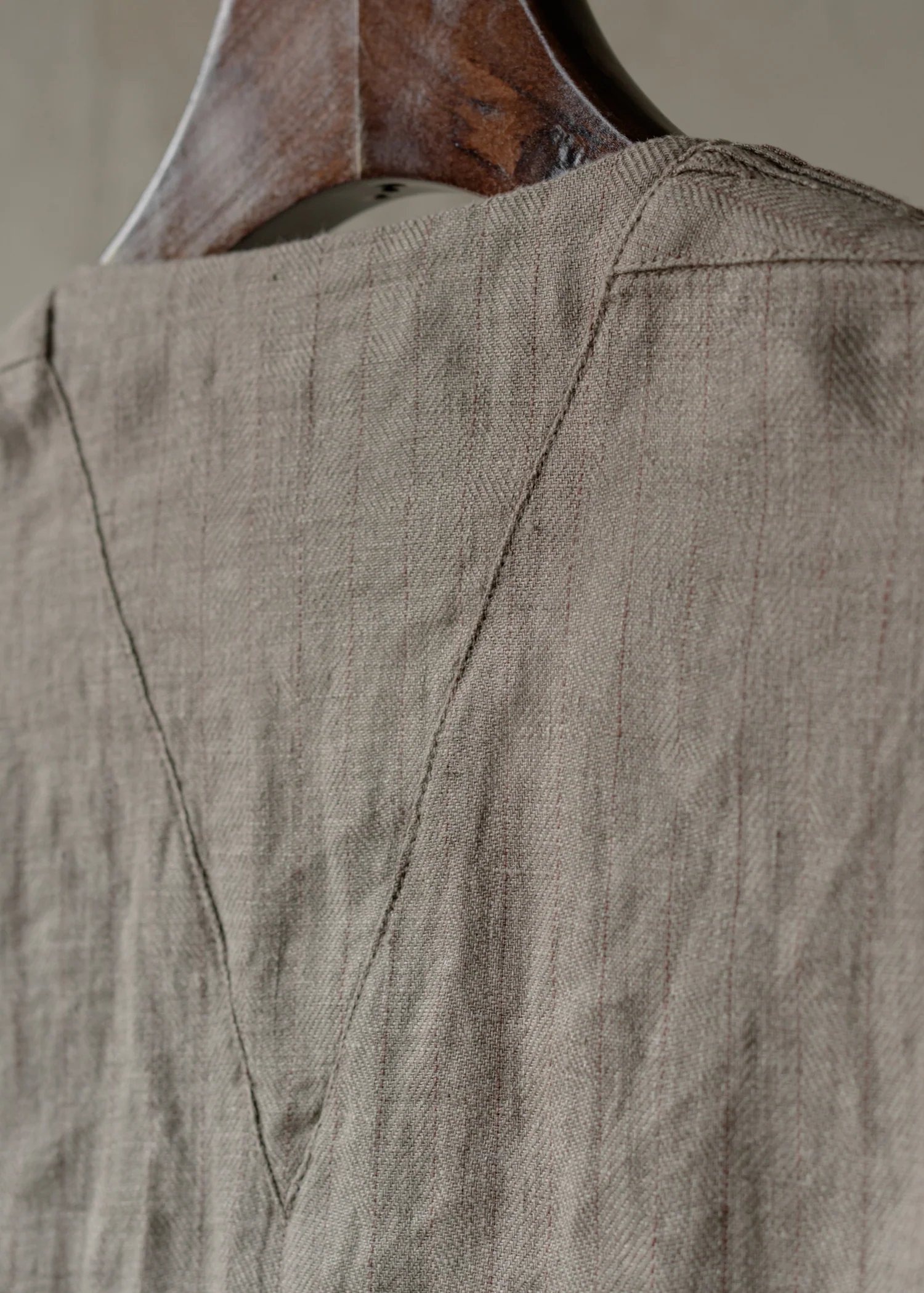 Forgotten Materials｜Double-breasted Collarless Shirt (Natural Dyed Grey) - Image 5