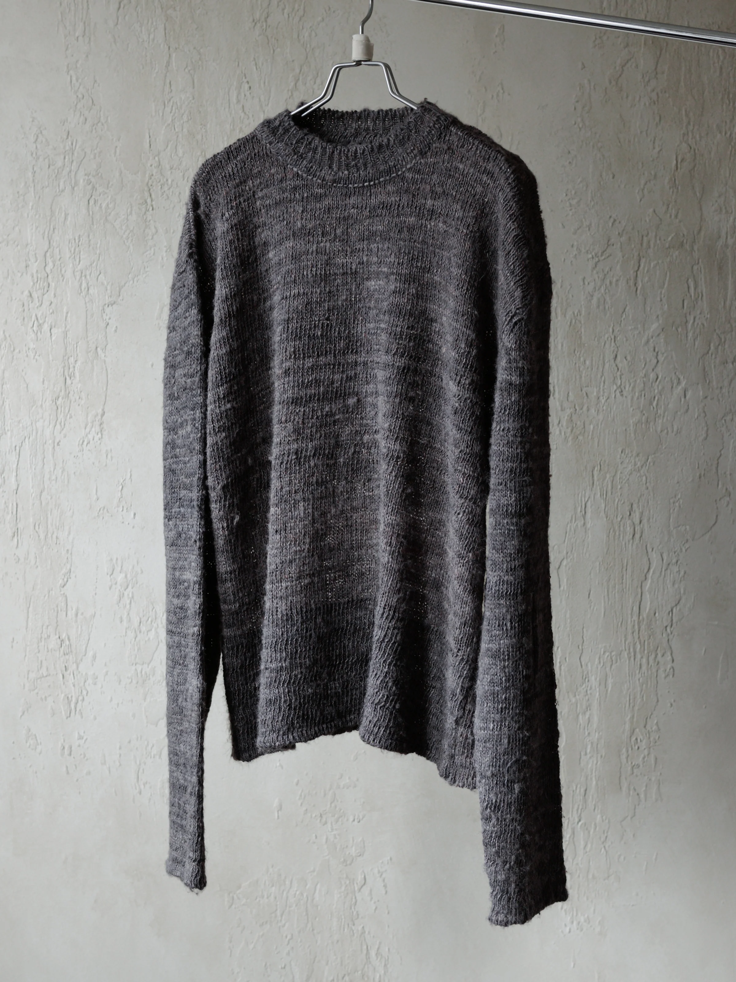 Forgotten Materials｜Tussah Silk Handspun Yarn Top (Natural Dyed Dark Purple)